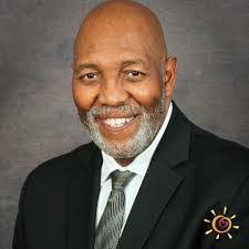 Dianne Dash's Instagram, Twitter & Facebook