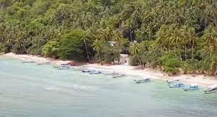 Kolam naga adalah ikon utama dari kolam renang karang setra. Pantai Karanggongso Htm Rute Foto Ulasan Pengunjung