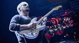 +39 02 254441 | fax +39 02 25444220. Resta Quel Che Resta Ecco La Canzone Inedita Di Pino Daniele