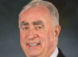 Business exec, artist recognized for lifetime achievements