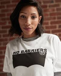 Whitney Bragg's Instagram, Twitter & Facebook