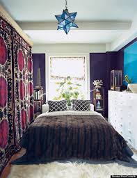Unless it's a platform style, consider raising it up 7 or so to gain room for storage bins or baskets underneath as college kids do, says new york designer libby langdon. 11 Ways To Make A Tiny Bedroom Feel Huge Huffpost Life