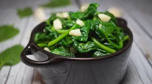 Masukkan sayur bayam dan oyong, rebus hingga matang. Menu Hari Ini Serba Bayam Sayur Bobor Sayur Bening Dan Tumis Salmon Bayam Lifestyle Fimela Com