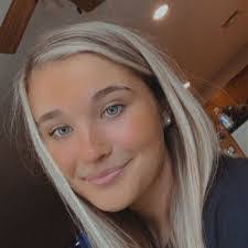 Alexa Demarest's Instagram, Twitter & Facebook