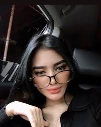 Stephanie Grammer's Instagram, Twitter & Facebook