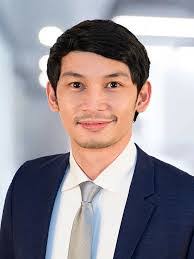 John Ephraim's Instagram, Twitter & Facebook