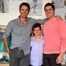 Os sucessos que 'bigode grosso' interpretou emocionaram técnicos e plateia do the voice 2013. Familia De Pedro Lima Reergue Se Um Ano Apos Tragedia A Ferver Vidas