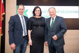 365 tage liegen hinter mir und meinem team. Elisabeth Kostinger En Twitter Gratulation Josef Moosbrugger Zur Wahl Des Neuen Landwirtschaftskammerprasidenten Ich Freue Mich Auf Die Zusammenarbeit Hermann Schultes Danke Ich Fur Den Taglichen Einsatz Fur Unsere Landwirte Und Wunsche Ihm