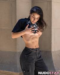 Sara Saffari  sarasaffari__ Nude Leaks Photo 19 - NudoStar