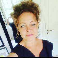 Kære kunder. Jeg er her endnu....Blot underlagt en nedlukning. Hvis det er  hvad der skal til for, at komme ud på den anden side, gør jeg det gerne.  Mange har ringet og