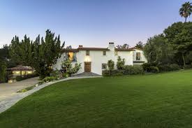 Ft mfg home w/open floor plan, vaulted ceilings, ceiling fans, modern kitchen w/propane. A Spanish Style Compound In California Wsj