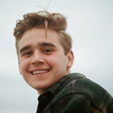 Cody Vasquez (@Kidchefcody)