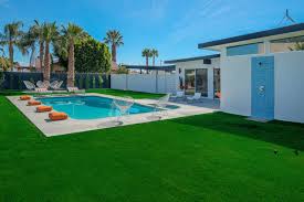 Artificial turf is of biobased composition and drains at a rate of 30 inches her hour. 964 1los Angeles Home Staging Mid Century Modern Home Staging Modern Mecca Best Home Stager Staging Mid Centu Swimming Pools Swimming Pool Designs Modern Pools