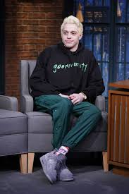 Kim kardashian and pete davidson's romance is officially on! Pete Davidson Opens Up About Feeling Suicidal In Instagram Note