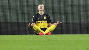 Bayern munich's new ceo oliver kahn has ruled out a summer transfer swoop for borussia dortmund striker erling haaland. Erling Haaland Manusia Rekor Penyuka Lagu Liga Champions