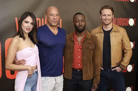 Jun 09, 2021 · eiza gonzález ha logrado un gran reconocimiento en la industria del espectáculo desde sus inicios como cantante y tal parece que desea regresar de nuevo a los micrófonos. Bloodshot Stars Eiza Gonzalez Vin Diesel Lamorne Morris Und Sam Heughan V L Bei Der Premiere In Hollywood Stuttgarter Nachrichten