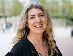 Listen 52 Programme -