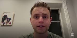 Sandy Bobo's Instagram, Twitter & Facebook