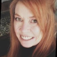 Lorie Hampton's Instagram, Twitter & Facebook