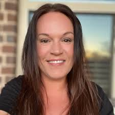 Amanda Rufer's Instagram, Twitter & Facebook