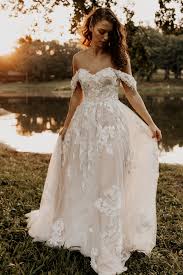 Aside from baby showers, stacy's also accepts reservations for baptismal and birthday parties. Dallas Tx Fort Worth Tx Wedding Dresses A Be Bridal Shop Rustic Wedding Gowns Beach Wedding Dress Boho Rustic Wedding Dresses