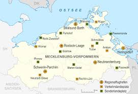 Eingezeichnet ist auch die grenze zwischen dem früheren staat mecklenburg und der preußischen provinz pommern. Mecklenburg Vorpommern Flughafen Und Landeplatze Map Mecklenburg Vorpommern Mecklenburg Vorpommern