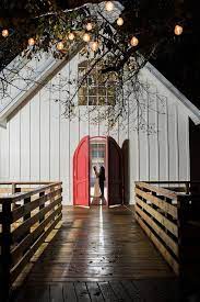 Texas Chapel Red Wedding Colors The Carriage House Conroe Tx Wedding Colors Red Carriage House Plans Wedding Venue Houston