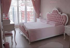 Pudra Pembe Ile Uyumlu Renkler Hangileridir Ev Dekorasyonu Yatak Odasi Ic Mekan Pembe Yatak Odasi Yatak Odasi Ic Tasarimi