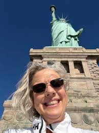 I haven't been able to fly for four years due to my health but I've been  given the ok to fly. Wahooo. Any solo travellers flying out in October ? 🥰