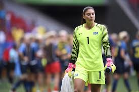 On easter sunday (april 12, 2020), by invitation of the city and of the duomo cathedral of milan, italian global music icon andrea bocelli gave a solo perfor. Fussball So Ruinierte Us Superstar Hope Solo Ihre Karriere Blick