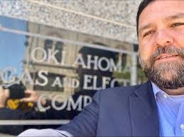 Lynette Sloan's Instagram, Twitter & Facebook