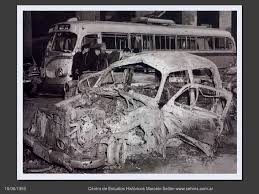 El bombardeo o masacre de la plaza de mayo fue el inicio de un golpe de estado iniciado el 16 de junio de 1955 en la ciudad de buenos aires. 65 Anos Del Bombardeo A La Plaza De Mayo Cuando La Muerte Viajo En Trolebus Enelsubte