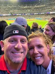 Harriet Yoder's Instagram, Twitter & Facebook