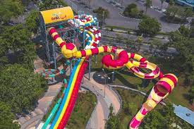 Dunia fantasi sendiri awal dibuka pada 29 agustus 1985 dan di dunia fantasi terbagi dalam beberapa kawasan seperti kawasan jakarta, kawasan kalila, kawasan. Ini 10 Tempat Wisata Yang Cocok Untuk Libur Lebaran 2019 Di Jakarta Traveling Bisnis Com