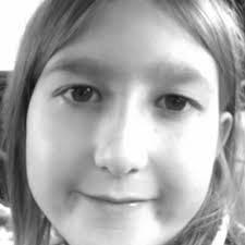 Beth Humphries (@brattysis)