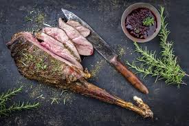 Cuissot De Chevreuil Marinee Et Compotee De Myrtilles Chevreuil Recette Recettes De Cuisine Chevreuil