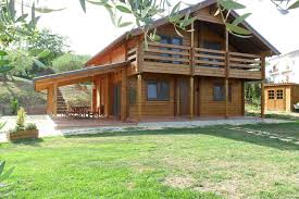 Manto di copertura del tetto, finestre e porte, assemblaggio e trasporto. Case In Legno Tradizionali E Moderne Domus Trade