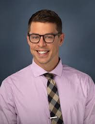 Edward Mckenna's Instagram, Twitter & Facebook