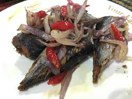 Mungkin ada diantara kita yang tersimpan sahaja mee bungkus di rumah dan tak tahu nak masak apa hari ini, bolehlah ikuti perkongsian ini. A Recipetester Ikan Rebus Goreng