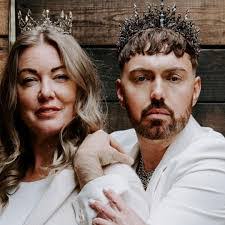 Danielle Amos's Instagram, Twitter & Facebook