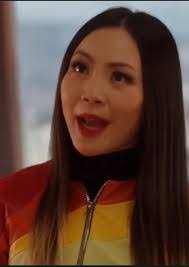 Carrie Bates's Instagram, Twitter & Facebook