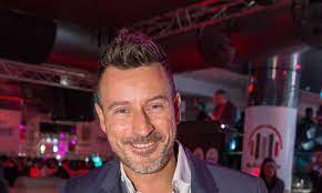 Műsorvezető, a tv2 aktív című műsorának házigazdája végzettsége: Amerikaban Bukkant Dedapja Nyomara A Musorvezeto Ripost