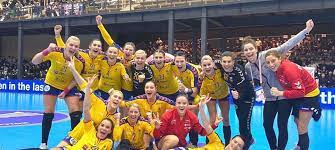 Utilizatorul care a pus această întrebare este în lista ta de utilizatori ignoraţi. Presedintele Frh Rupe Tacerea Cine Este Favorit Pentru Postul De Selectioner Al Nationalei De Handbal Feminin Eu Asta Mi As Dori Sport Ro