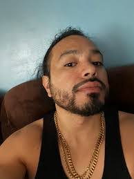 Lily Noonan's Instagram, Twitter & Facebook