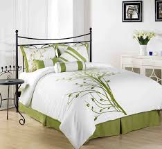Lacrosse ultra warmth fern green twin down comforter. 20 Bed Linens In Different Shades Of Green Home Design Lover