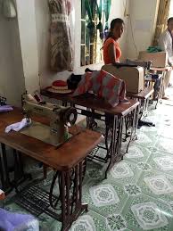 Pesuruh sekolah, atau ada juga yang menyebut tukang kebun sekolah. Perbedaan Gaji Karyawan Penjahit Konveksi Dan Garment Blacan Com