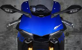 The official product page of the r1. Yamaha Yzf R1 Price 2021 Mileage Specs Images Of Yzf R1 Carandbike