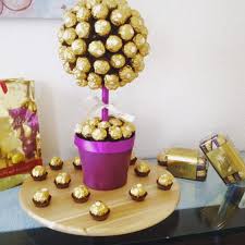 Geldgeschenke zur hochzeit selber basteln. Diy Ferrero Rocher Strauss Ganz Einfach Und Eindrucksvoll Zum Selber Machen Schokoladenbaum Selber Machen Anleitungen Geschenkideen