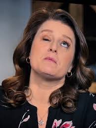 Heidi Ashbaugh's Instagram, Twitter & Facebook