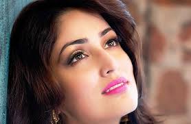 Image result for yami gautam in action jackson blue saree